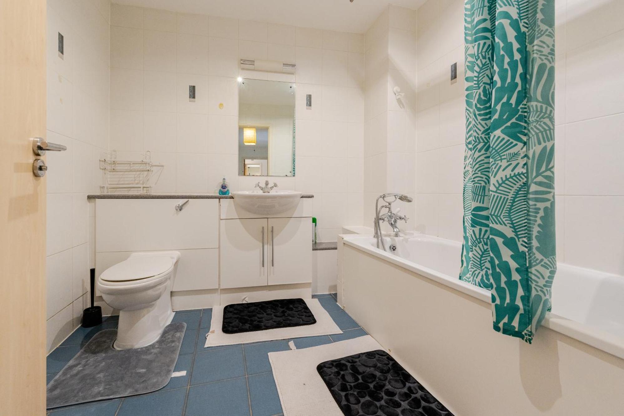 Room In Cardiff City Center - Swiftstay Экстерьер фото
